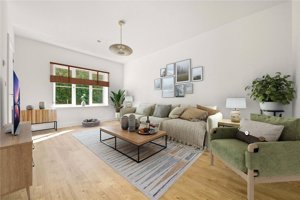 Holt, NR25 6EW picture 2