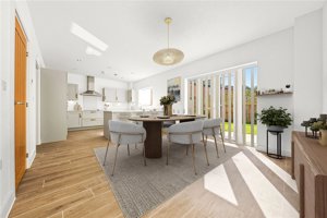 Holt, NR25 6EW picture 1