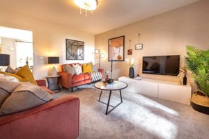 Holt, NR25 6EW picture 2