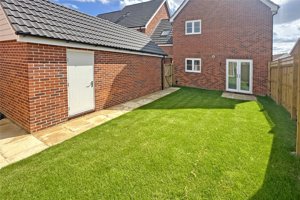 Suffolk, NR34 9YU picture 4