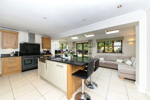 Royston, Cambridgeshire, SG8 6UT picture 3