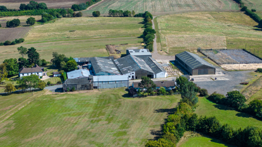 Image of Harold's Park House and yard